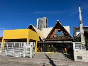 Gallery image of Canto Gira Sol - Estúdio Borboleta in Penha