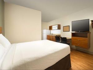 Gallery image of Suburban Studios Watford City in Watford City +5 photos