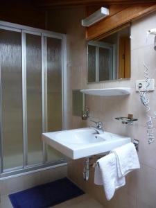 Ein Badezimmer in der Unterkunft Gasthof Gemse