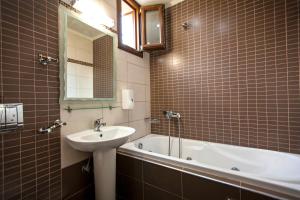 Koupelna v ubytování Αmalia Lux Villas + 50 fotografií