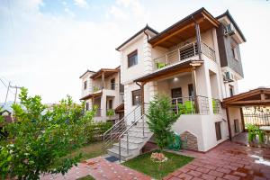 Gallery image of Αmalia Lux Villas in Nea Vrasna