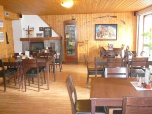 Restaurace v ubytování Ubytování nad Bisonem + 26 fotografií