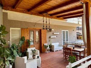 Prostor za sedenje u objektu B&B Berlen