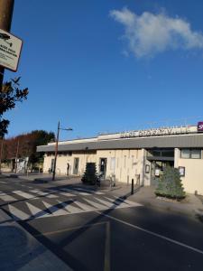 a building with a train on top of it at Iglu in Villeneuve-le-Roi