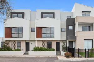 an example of a house in the suburbs at Williamstown Townhouse in Williamstown