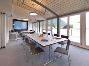 TV a/nebo společenská místnost v ubytování Hotel Artos Interlaken