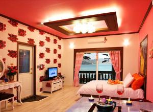 Gallery image of Rainbow Hill Pension in Namhae