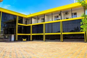 Edificio in cui si trova l'hotel Altre 48 foto