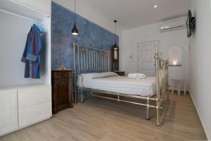 Postel nebo postele na pokoji v ubytování Timbuktu Hostel + 37 fotografií