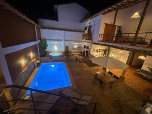 an overhead view of a swimming pool in a house at Casa Mónica Barichara in Barichara