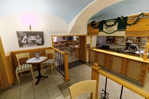 Restaurace v ubytování Guesthouse Veles + 31 fotografií