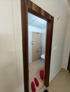 Bany a Aura Stays 2bhk
