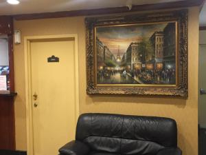 Posezení v ubytování Flushing Motel
