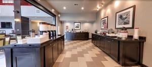 a hair salon with a hairasteryasteryasteryasteryasteryasteryasteryasteryasteryastery at Hampton Inn and Suites Marksville in Mansura
