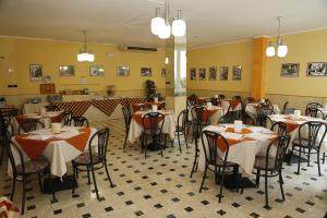 Ресторан / где поесть в Hotel Villa Dina