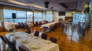 מסעדה או מקום אחר לאכול בו ב-Vanda Boutique Hotel & Spa By Rafahia