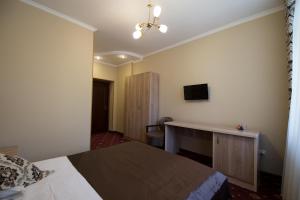 Gallery image of Renion Zyliha Hotel in Almaty +16 photos
