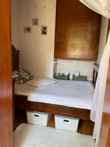 two twin beds in a room with at Studio apartman Providenca in Split