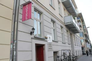 Byggingin sem hótelið er í