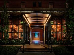 Η πρόσοψη ή η είσοδος του The Asbury Hotel