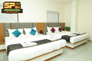 Gallery image of SP24 Restaurant & Lodge in Jath