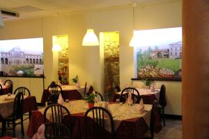 Gallery image of Hotel Rizzi in Monticello Conte Otto