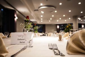 Restoran või mõni muu söögikoht majutusasutuses Eyal Hotel by Smart Hotels
