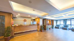 a lobby of a hospital with a waiting room at Yashshree Jai Hotel & Banquet in Darjeeling