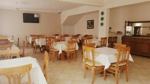 Ein Restaurant oder anderes Speiselokal in der Unterkunft Hotel Vila do Conde 