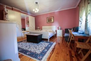 Χώρος καθιστικού στο Bujtina Leon's Apartments