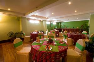 Restaurace v ubytování The Guwahati Address By Centre Point