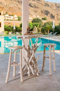 Bazén v ubytování Celestial Lindos Suites nebo v jeho okolí