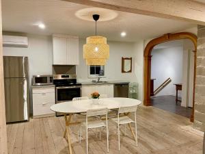 Gallery image of Magnifique appartement Vieux-Lévis rdc ou 2e in Lévis