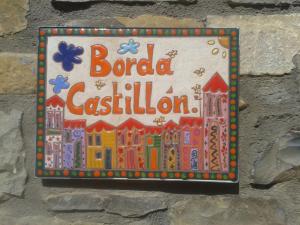 Certifikát, hodnocení, plakát nebo jiný dokument vystavený v ubytování Apartamentos La Borda Castillon