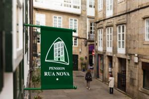 Edificio en el que se encuentra el hostal o pensión