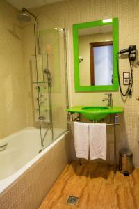 Koupelna v ubytování Hotel Tibur
