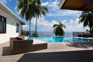 Bazén v ubytování Villas Palm Royal nebo v jeho okolí