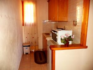 Kuchyňa alebo kuchynka v ubytovaní Vassilis Apartments