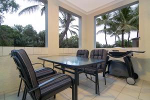 Fotografie z fotogalerie ubytování Luxury Penthouse 5 BDR 3 Bath Twin Rain Showers 365 sq mtrs v destinaci Port Douglas