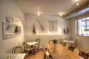 Fotografie z fotogalerie ubytování Hôtel de l'Etoile v destinaci Perrefitte