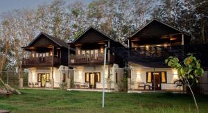 an exterior view of a house at Alpha Wolf Lodge in Cemagi