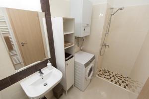 Kúpeľňa v ubytovaní BpR Oktogon Center Apartment