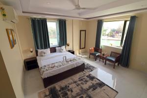 Jaswinder Bhawan - By The Ganges photo 7