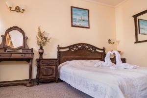 Postel nebo postele na pokoji v ubytování Hotel Saint John Baptist Nessebar