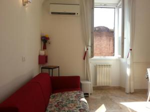 A seating area at Between Termini & Colosseo