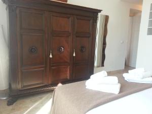 A bed or beds in a room at Between Termini & Colosseo