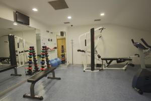 Fitness centrum a/nebo fitness zařízení v ubytování Housez Suites & Apartments Special Class