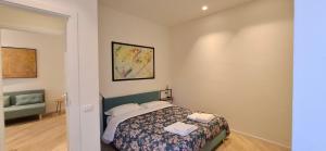 a bedroom with a bed in a room at Casa Mafalda in Torre Boldone