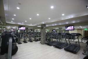 Fitness centrum a/nebo fitness zařízení v ubytování Grand Hotel & Spa Tirana