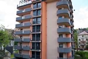 Budova, v ktorej sa apartmán nachádza
